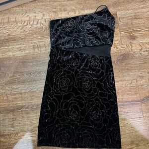 Windsor Black One-Shoulder Floral Velvet Dress with Silver Stitching